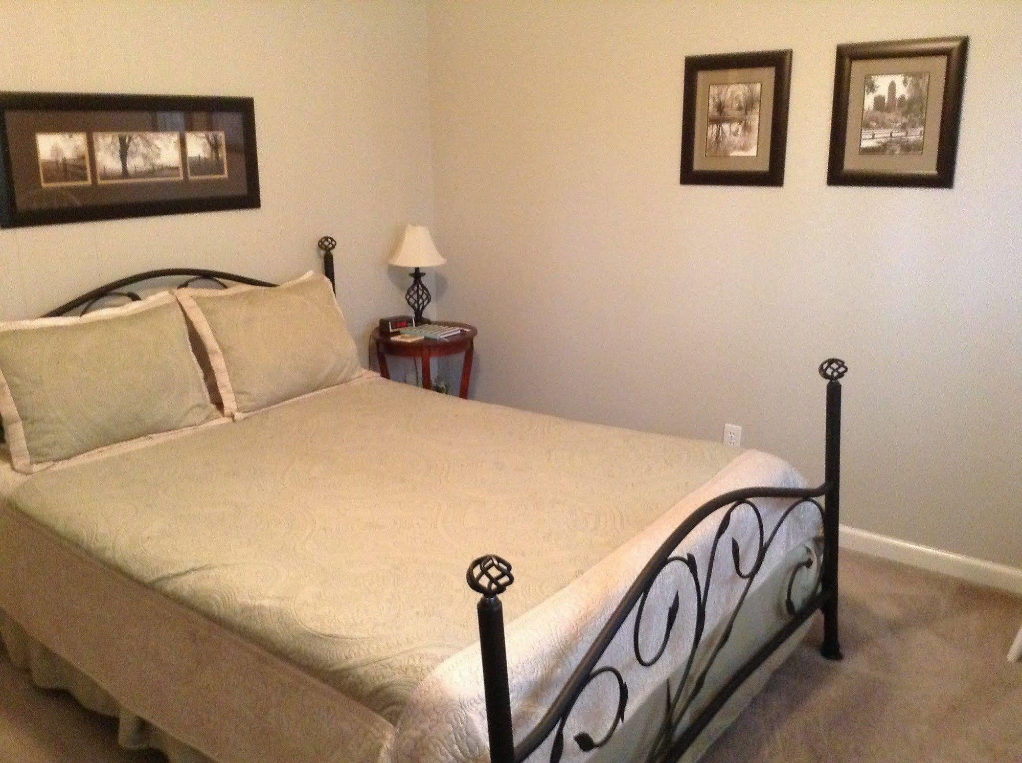 Middlebury That Pretty Place Bed & Breakfast מראה חיצוני תמונה