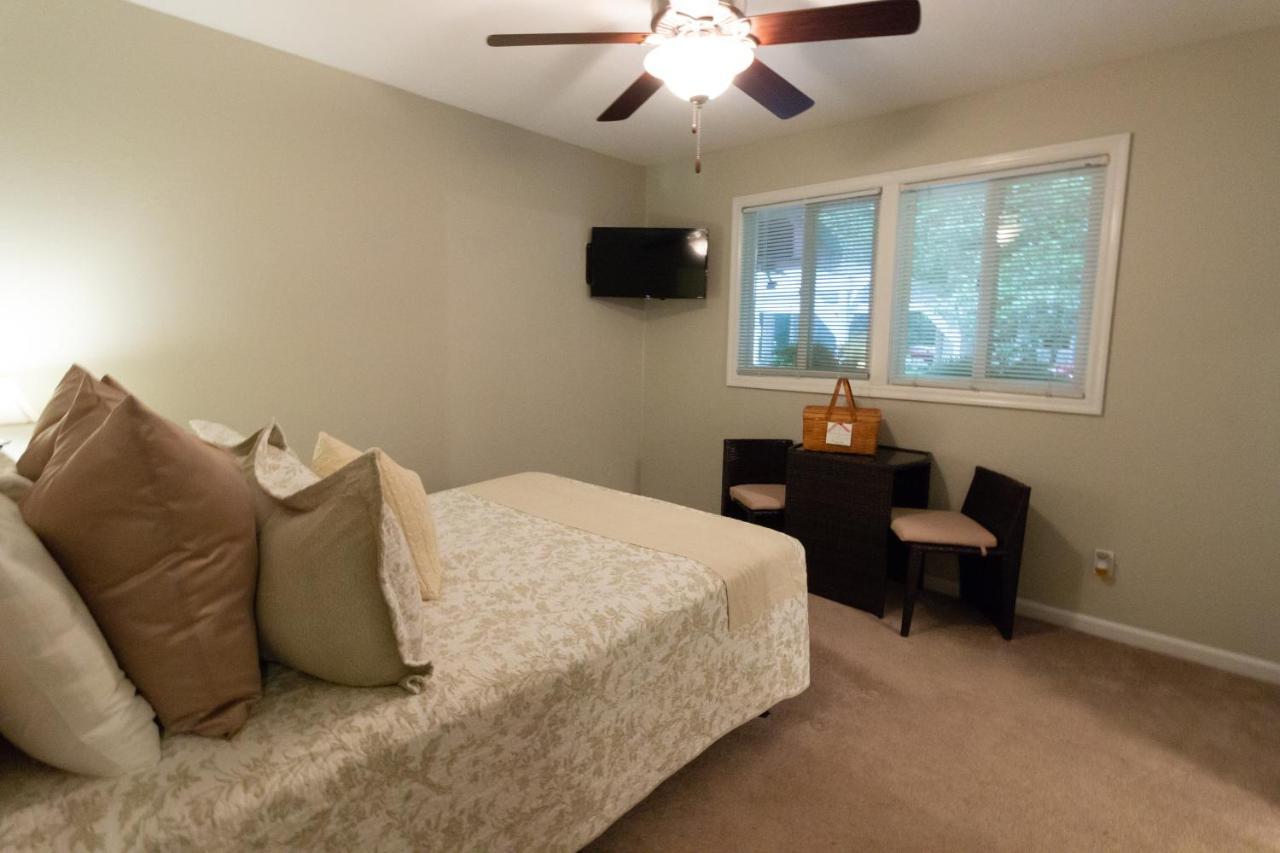 Middlebury That Pretty Place Bed & Breakfast מראה חיצוני תמונה