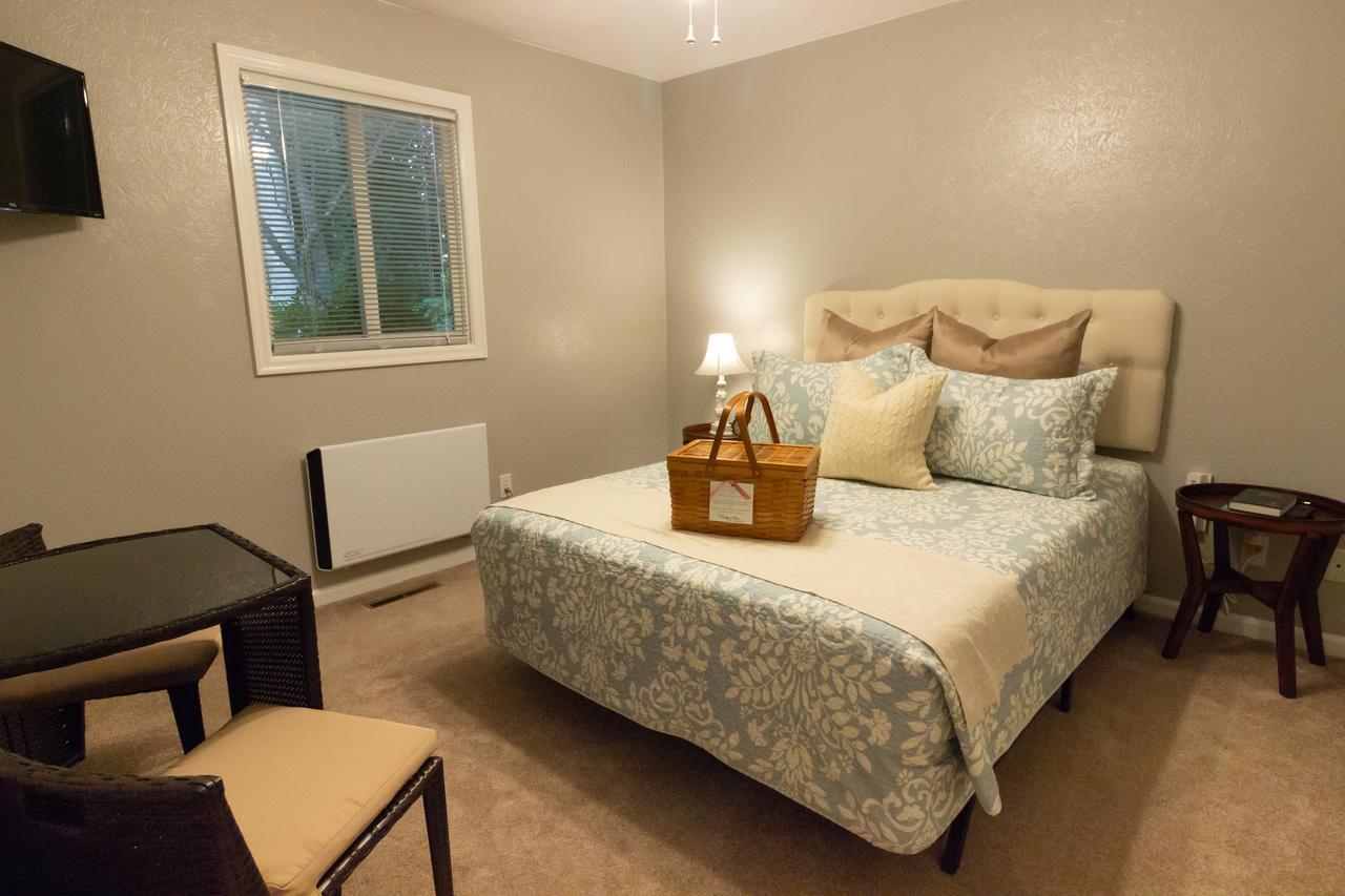 Middlebury That Pretty Place Bed & Breakfast מראה חיצוני תמונה
